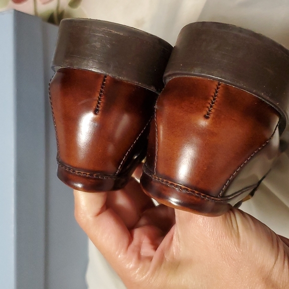 Prada loafer.  Used like new condition. - Picture 12 of 12